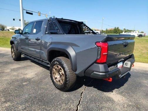 2025 Toyota Tacoma Hybrid Trailhunter