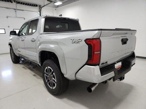 2025 Toyota Tacoma Hybrid TRD Sport
