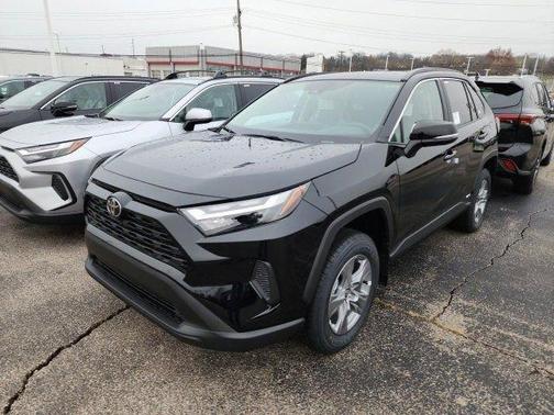 2025 Toyota RAV4 Hybrid XLE