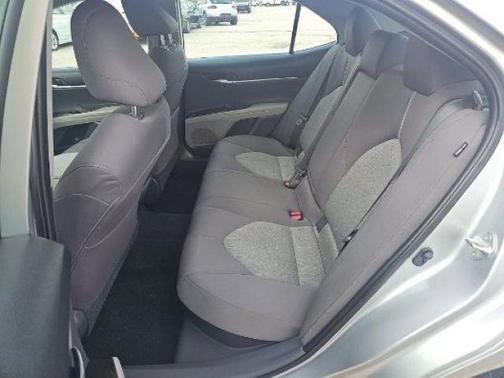 2021 Toyota Camry Hybrid LE
