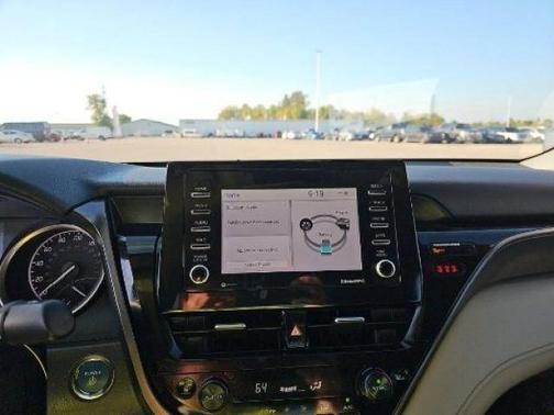 2021 Toyota Camry Hybrid LE