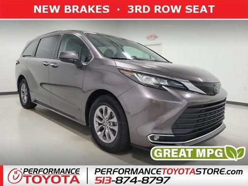 Predawn Gray Mica 2022 Toyota Sienna XLE