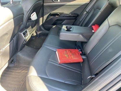 2022 Kia K5 EX