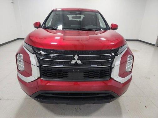 2022 Mitsubishi Outlander ES