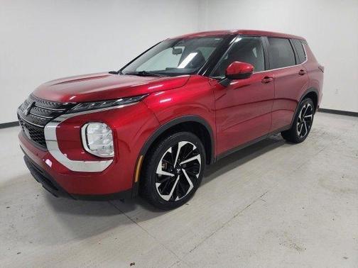 2022 Mitsubishi Outlander ES