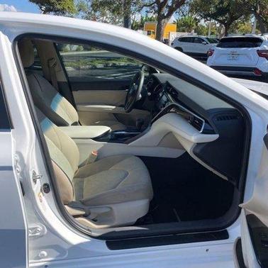 2018 Toyota Camry Hybrid LE