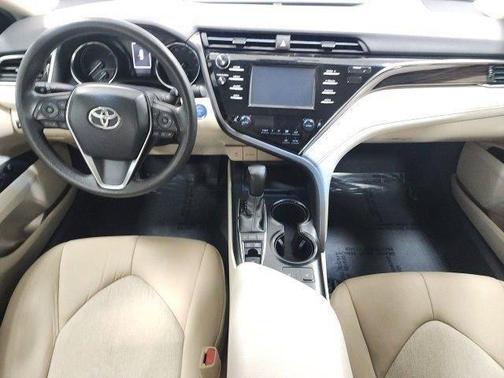 2018 Toyota Camry Hybrid LE
