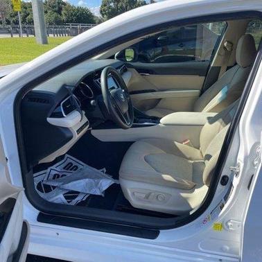 2018 Toyota Camry Hybrid LE