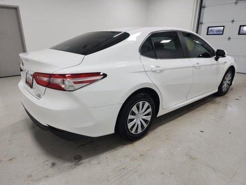 2018 Toyota Camry Hybrid LE