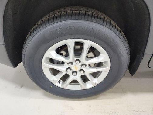 Satin Steel Metallic 2020 Chevrolet Traverse LS