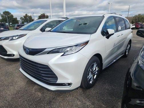 2025 Toyota Sienna Limited