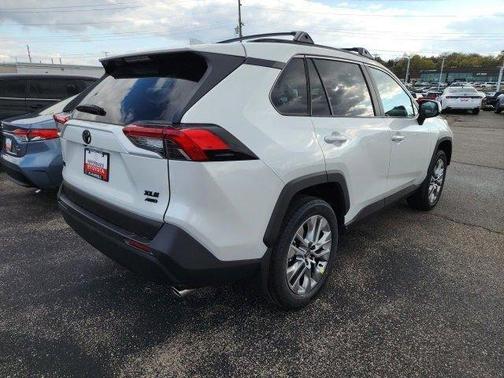 2025 Toyota RAV4 XLE Premium