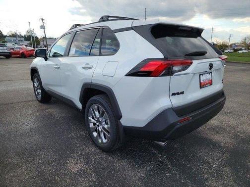 2025 Toyota RAV4 XLE Premium