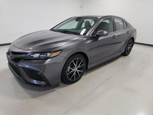 Predawn Gray Mica 2023 Toyota Camry SE