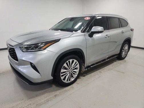 2024 Toyota Highlander Platinum