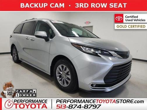 2023 Toyota Sienna XLE