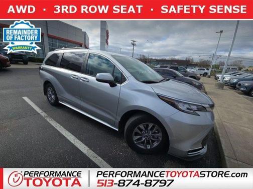 2023 Toyota Sienna XLE