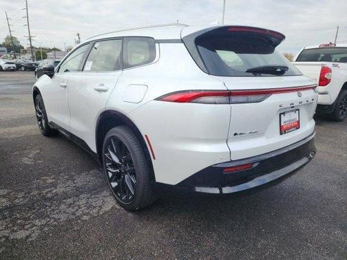 2025 Toyota Crown Signia Limited