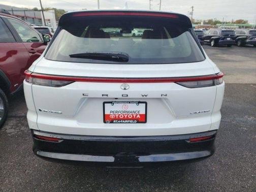 2025 Toyota Crown Signia Limited