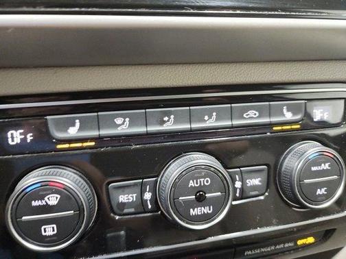 2022 Volkswagen Atlas 3.6L SE w/Technology