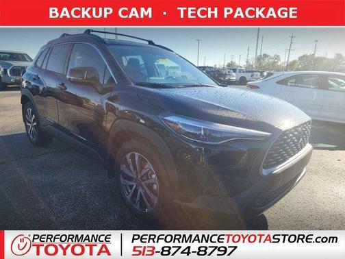 2025 Toyota Corolla Cross XLE