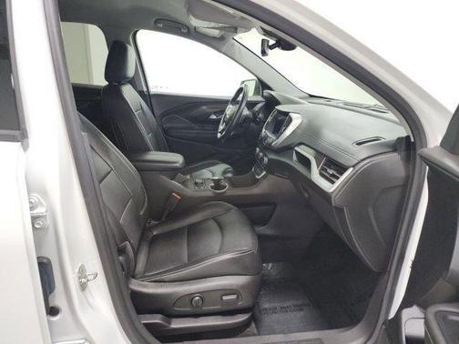 Summit White 2022 GMC Terrain SLT