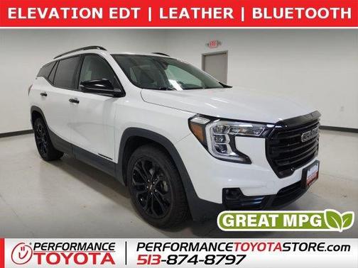 Summit White 2022 GMC Terrain SLT