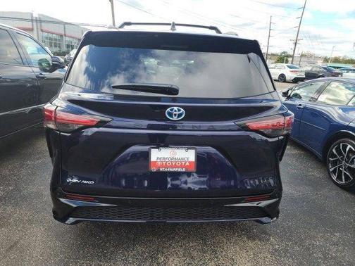 2025 Toyota Sienna XSE 7 Passenger
