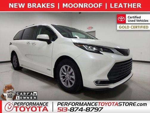 2021 Toyota Sienna XLE