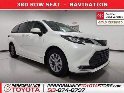 2021 Toyota Sienna XLE