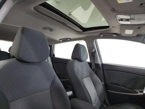 2013 Hyundai Accent SE