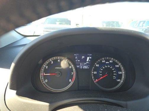 2013 Hyundai Accent SE