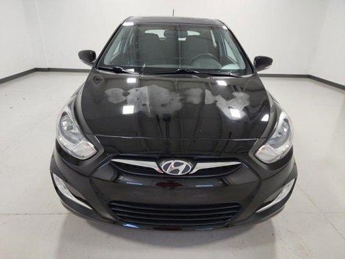 2013 Hyundai Accent SE