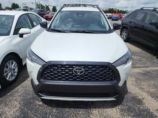 2025 Toyota Corolla Cross LE