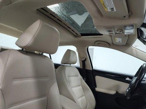 2017 Volkswagen Jetta 1.8T SEL