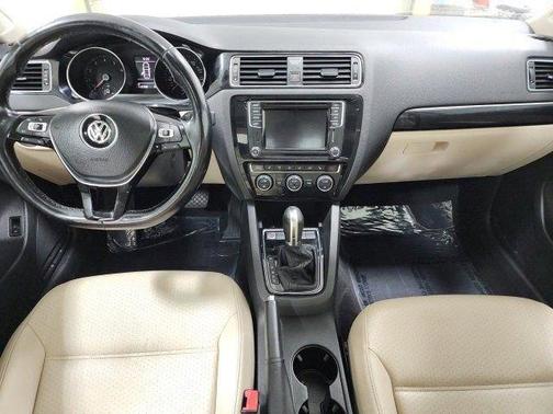 2017 Volkswagen Jetta 1.8T SEL