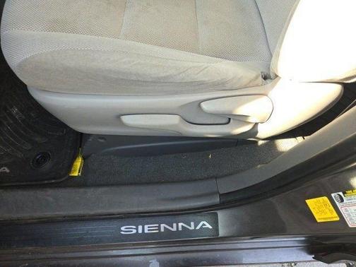 2020 Toyota Sienna L