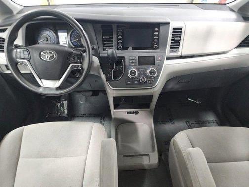 2020 Toyota Sienna L