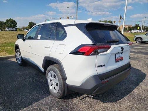 2025 Toyota RAV4 LE