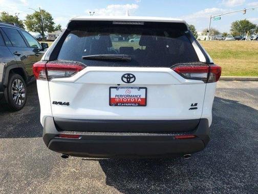 2025 Toyota RAV4 LE