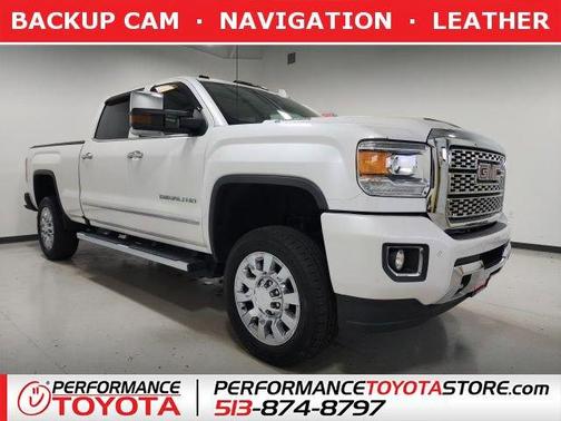 White Frost Tri-Coat 2018 GMC Sierra 2500 Denali