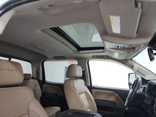 White Frost Tri-Coat 2018 GMC Sierra 2500 Denali