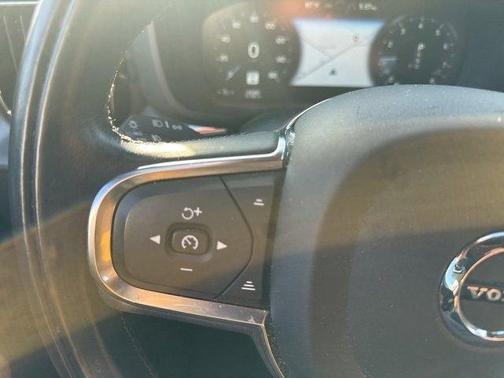 2019 Volvo XC60 T5 Momentum