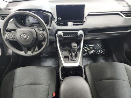 Ice 2024 Toyota RAV4 LE