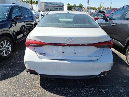 2022 Toyota Avalon Limited