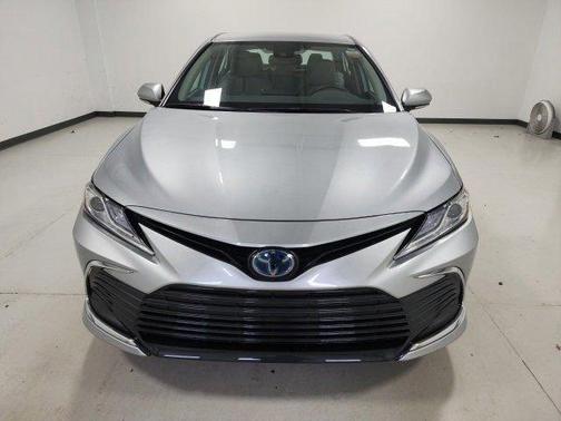 2023 Toyota Camry Hybrid XLE