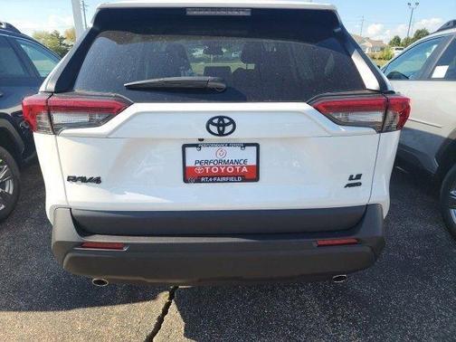 2025 Toyota RAV4 LE