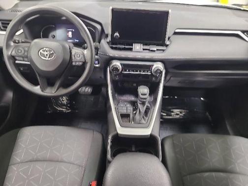 Ice 2024 Toyota RAV4 XLE