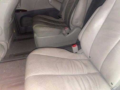 2011 Toyota Sienna XLE