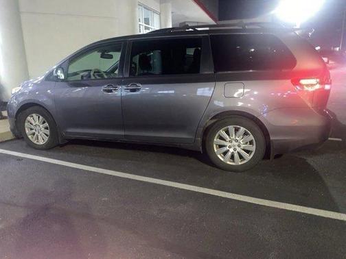 2011 Toyota Sienna XLE